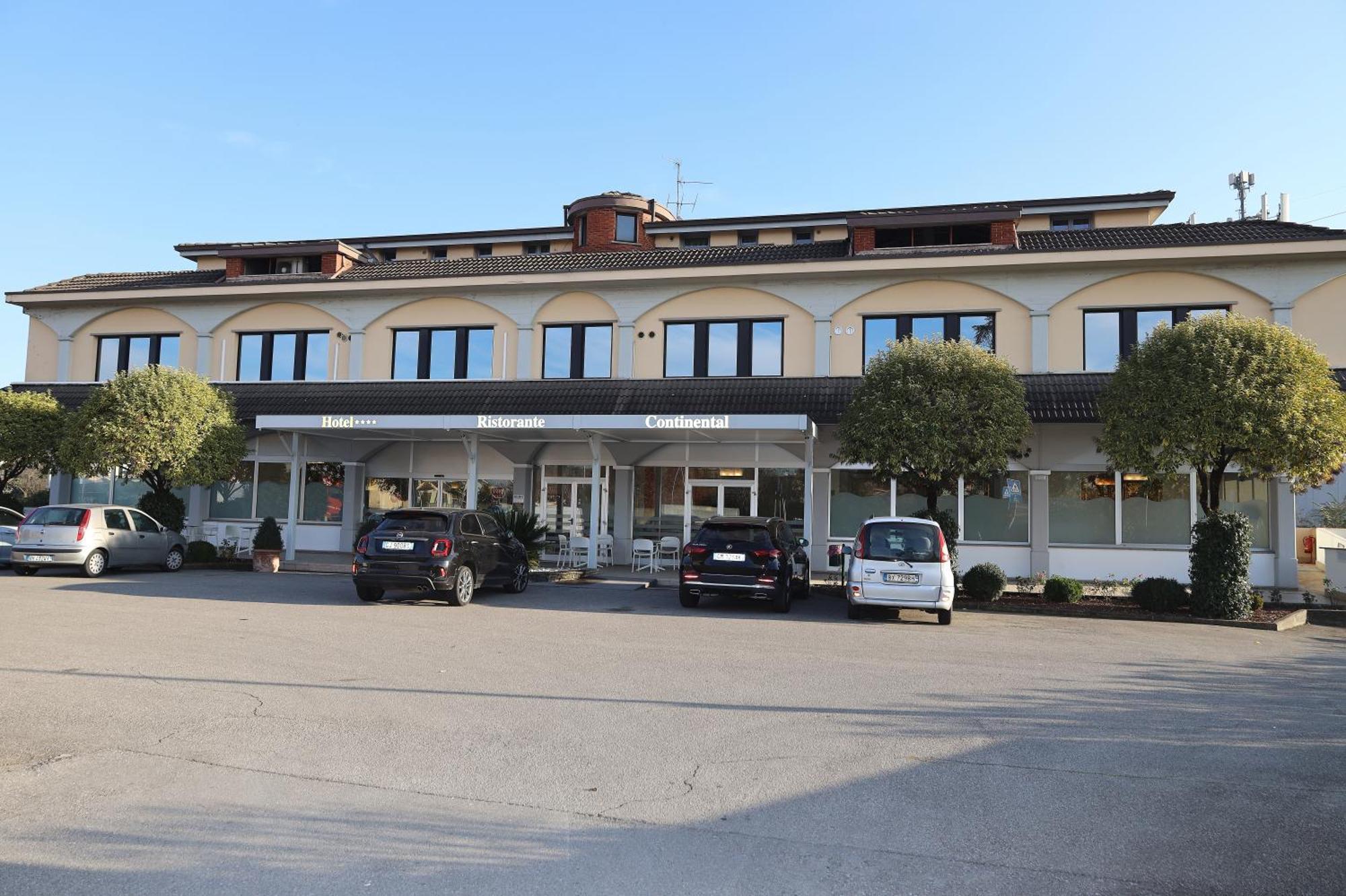 Hotel Ristorante Continental Osio Sotto Exteriér fotografie